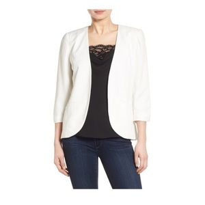 NEW Chelsea 28 ‘easy’ Crepe Blazer - White